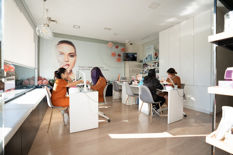 CENTRO ESTÉTICA GNEIS | GRANADA