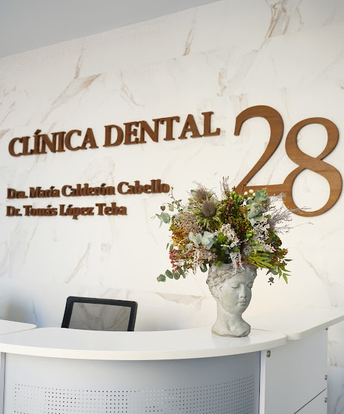 CLÍNICA DENTAL Y ESTÉTICA 28
