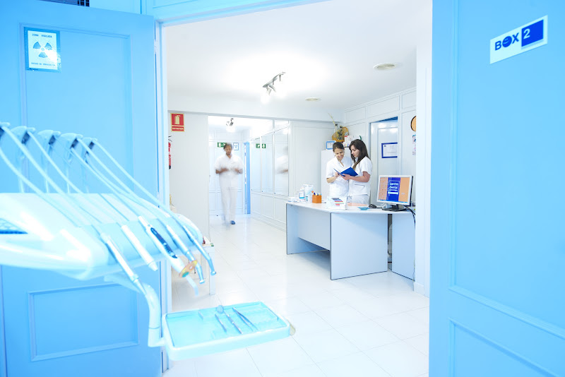 Centro Dental Implantológico | Dra. Quiñones & Dr. Kakish