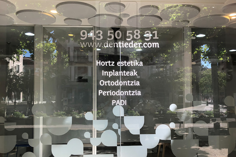 Clínica Dental Bravo Lizaso