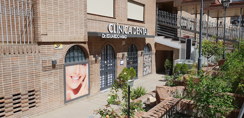 Clinica Dental Dr. Eduardo Abad