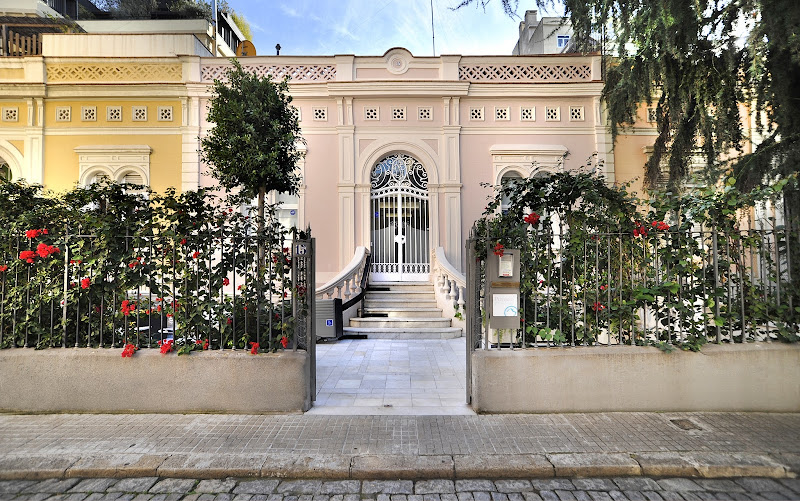 Clínica Dental Puyuelo: Dentistas en Barcelona