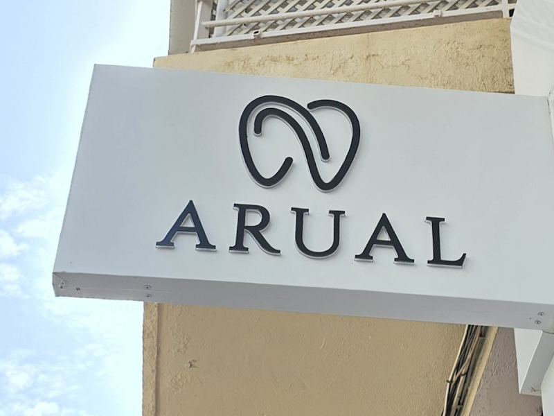 Clínica dental Arual