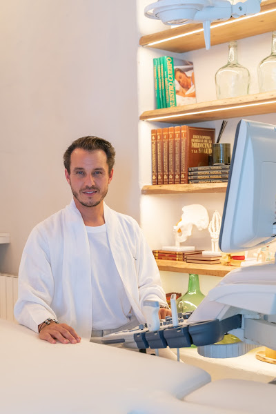 Dr. Guillermo Recatero Rude, Especialista en Medicina Regenerativa y Dolor