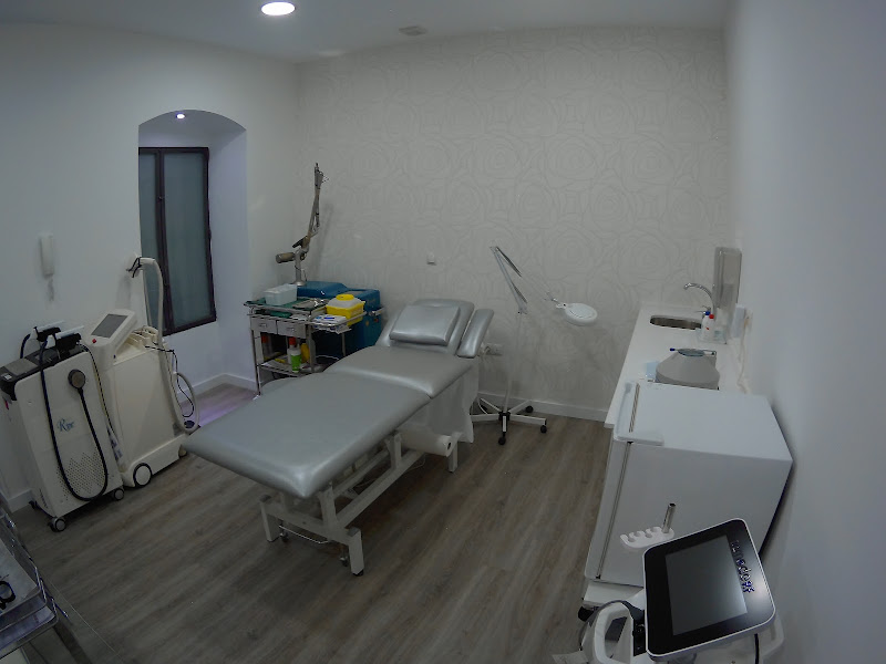 Dra Raya León. Medicina Estética, terapias láser y tricologia.