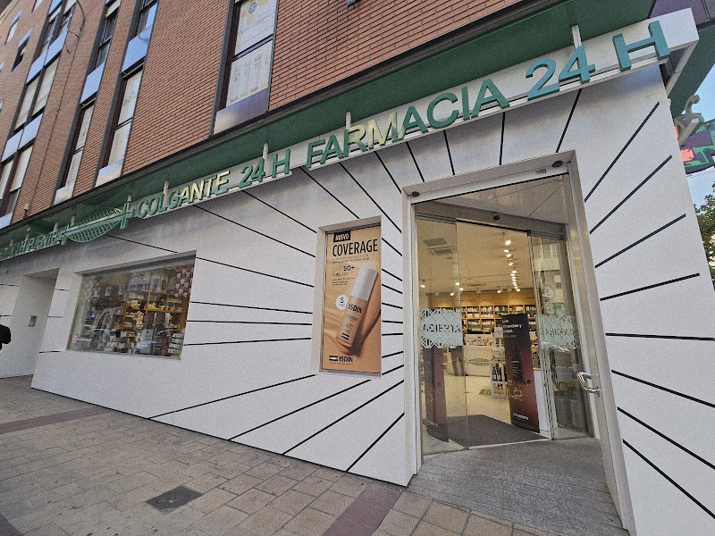 Farmacia de Guardia 24 h Puente Colgante 41 Valladolid (Lda. Carmen Chana Galván)