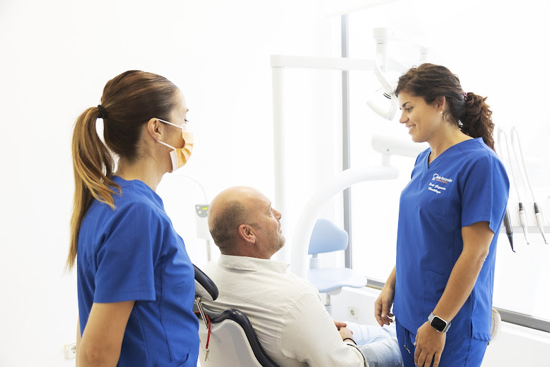 Nuria Guzmán Clínica Dental
