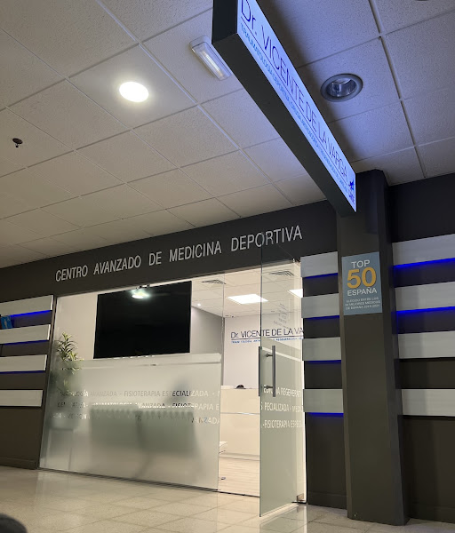 Traumatólogo en Málaga Dr. Vicente De La Varga | Camde