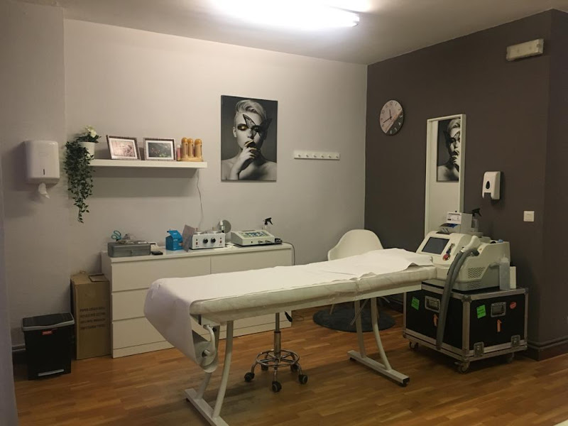 VÉLEX & Más que láser